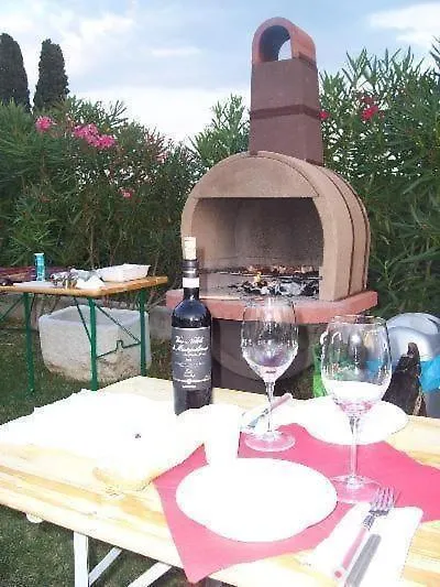 Wohnung Mit Grill, Garten Und Seeblick Moniga del Garda Italy