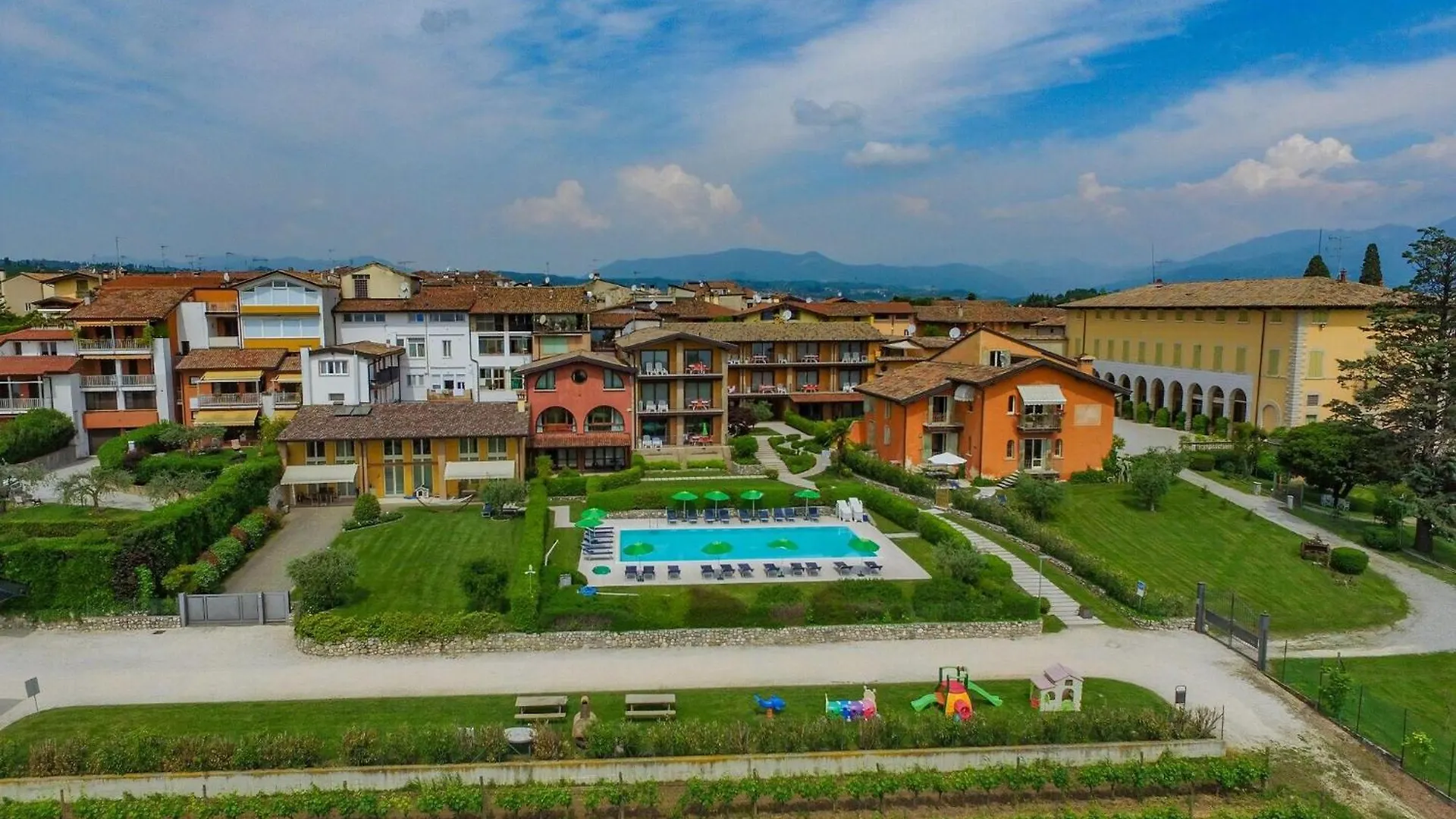 Apartment Wohnung Mit Grill, Garten Und Seeblick Moniga del Garda Italy